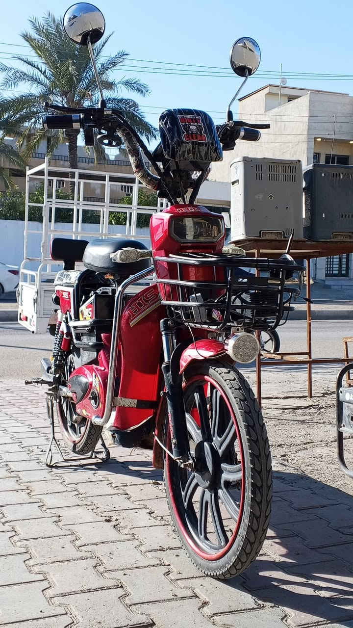 دراجه شحن His 2024
دراجه عل فحص بطاريات 9 ونص
سبيكر بلوتوث نظام ترحيب 
كهربيات كله شغاله 
للبيع او مراوس بدراجه بانزين
***********
