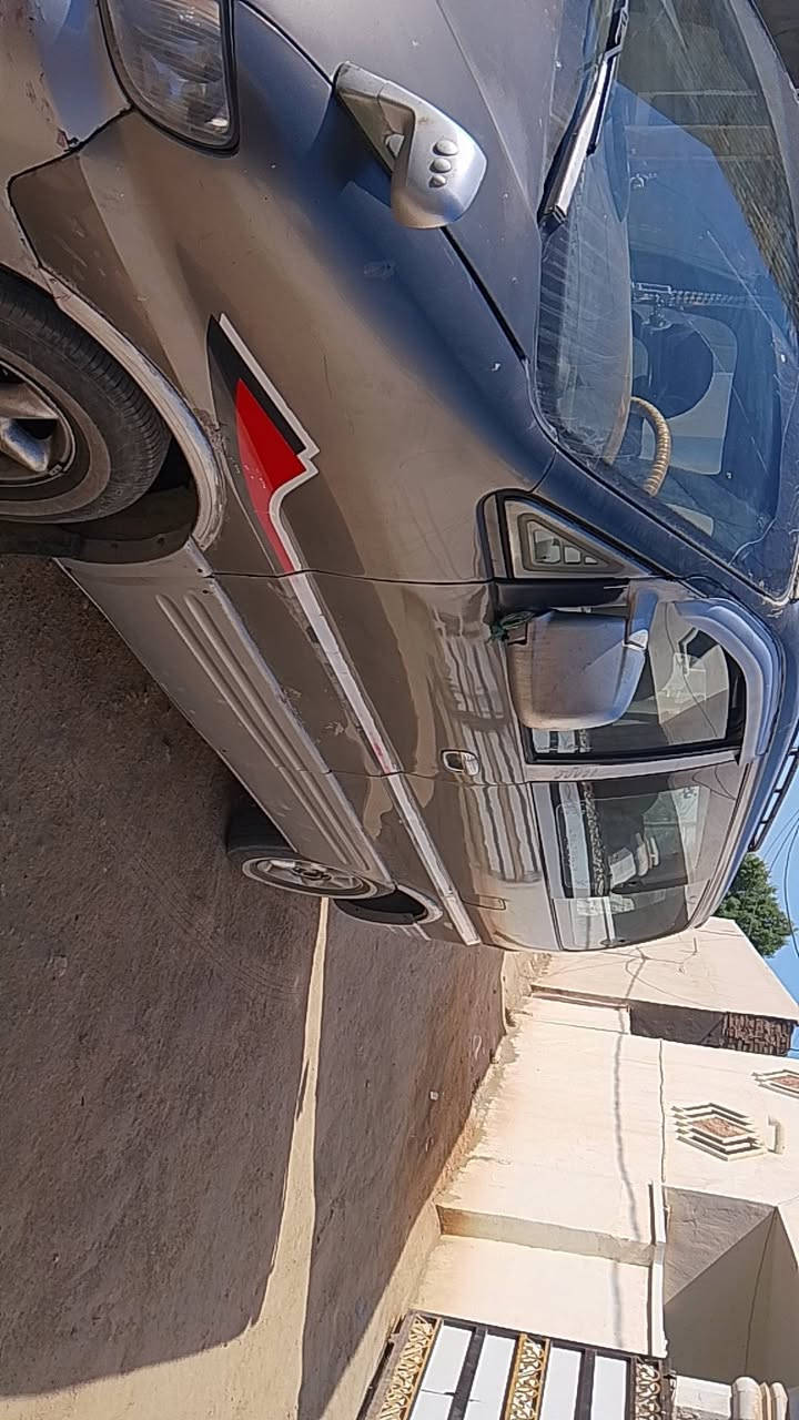 السلام عليكم ستاركس موديل 97 كير ومكينة راس الثور 3000ياباني بيها خيط بخار  والمكينه خير  من اللة تبريد عايز راديتر وغاز 8 راكب داخل  جديد دشبول جديد كهربائيات كلها شغاله لايت زنون باتري وتاير جديد  سعرها 50وبي مجال  غرامات 400الف ينزلن من سعرها *********** تصل وخادم
