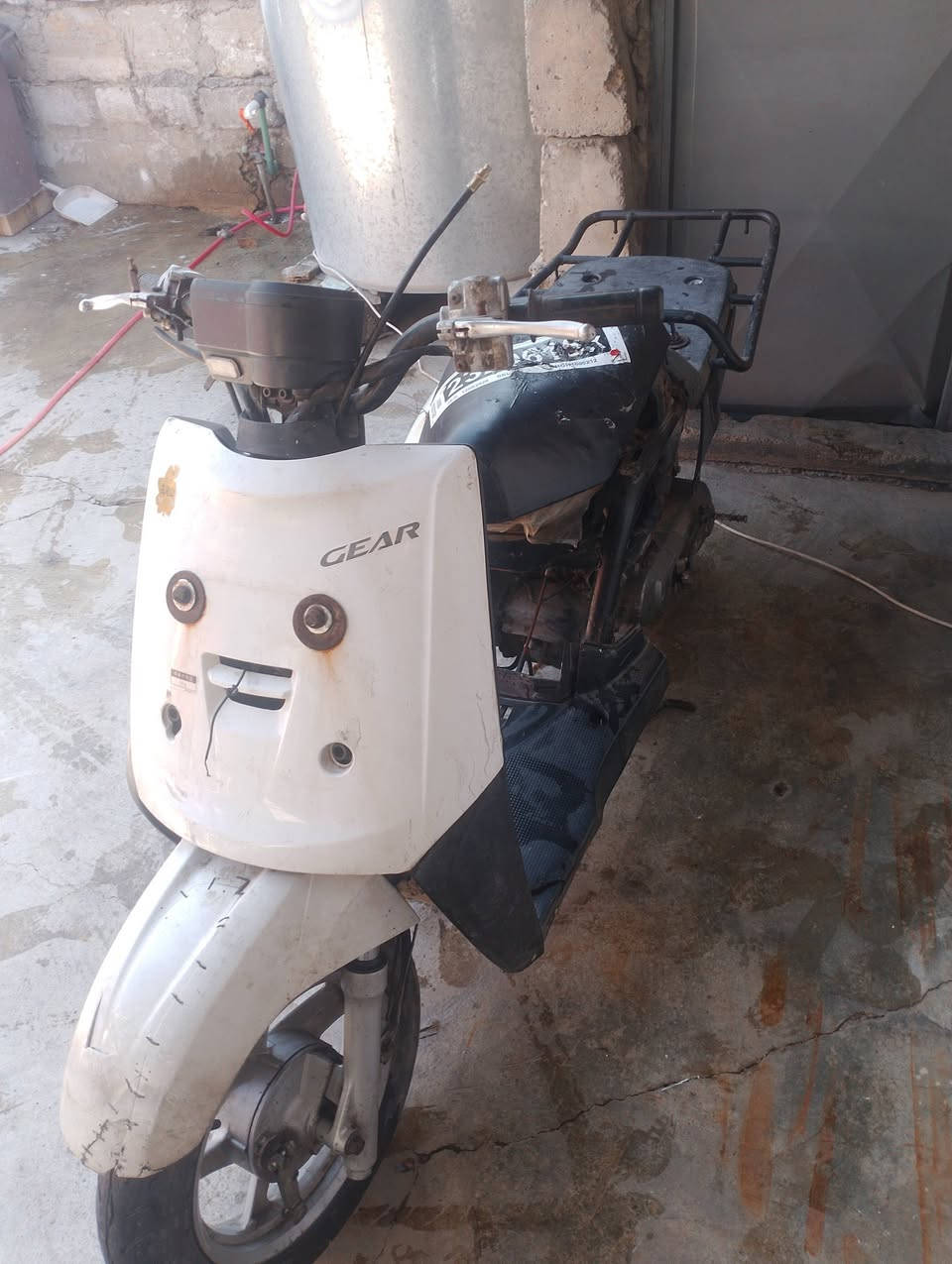 موطور شقال مكينه نضيفه شاصي شرط سعر 150العنوان النبي يونس ***********
