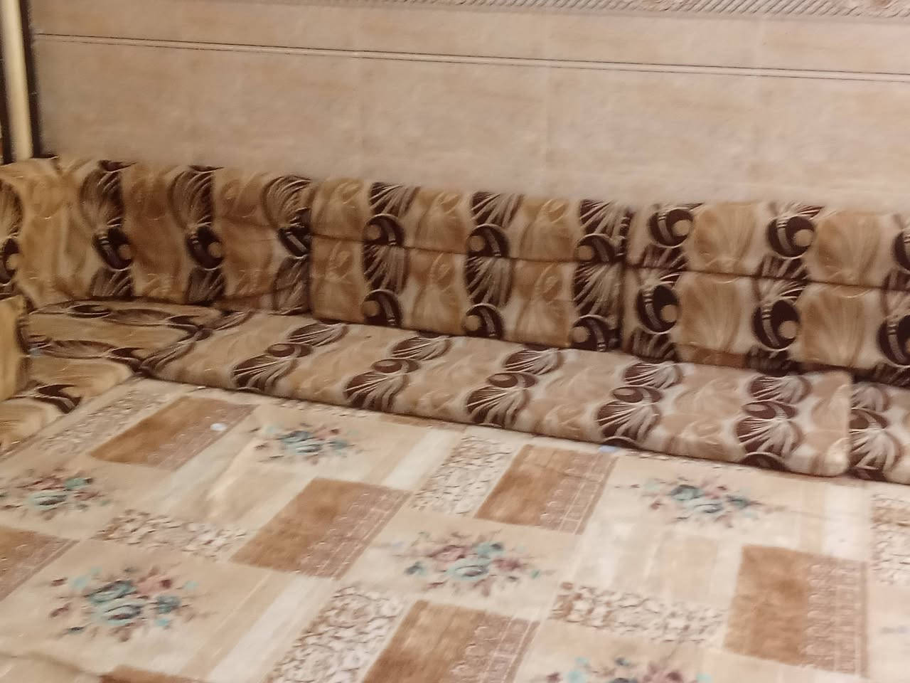 سلام عليكم ديوان للبيع مكاني ناصريه حي شهداء *********** تواصل
