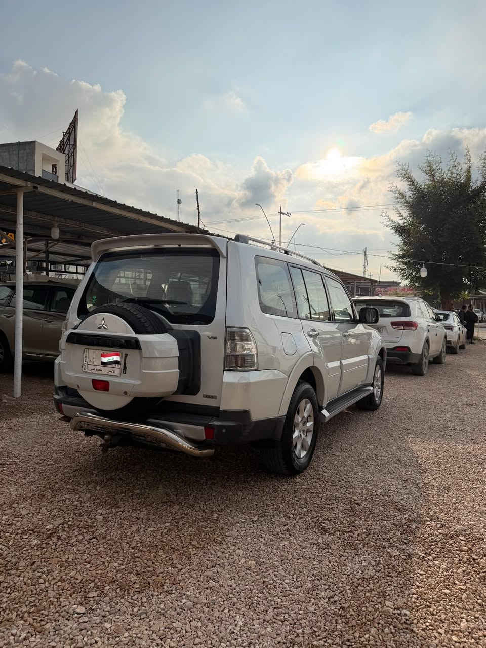 باجيرو 2009 حبتور
 فول مواصفات
 خليجي 
السياره جديده مال جناي 
فورويل 
 كشن كهربائي
 اشارة بل مري شفط 
تحكم ستيرن  
فتحه 
ثلاجه
تبريد ثلاث قطع 
حساسات خلفيه 
دمام خلفي 
 تخم تاير  
رقم مميز
سياره جديده لوك محرك V6
سعر 125 وبيهه مجال 
الرقم ***********
