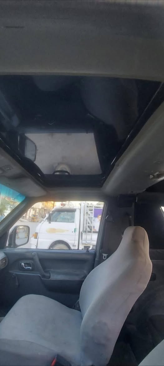 سلام عليكم شباب البييع سياره باجيرو
تك باب رقم اربيل جديد بسمي تحويل ثاني يوم موديل ٩١ فتحه بلقماره سلايت روف قماره جلد كشف استيرن يسره بلادي اصل محوره مكينه وكير بطه ٣٠٠ الاف ففتي بيه صوت خفيف بل مكينه 
داخل البطن كشنات جلد قلاب 
سياره من نوادر شكله مكاني بغداد
 مدينه الصدر
سعر 45 ورقه 
وبيه مجال الطييبين
رقم هاتف ***********
