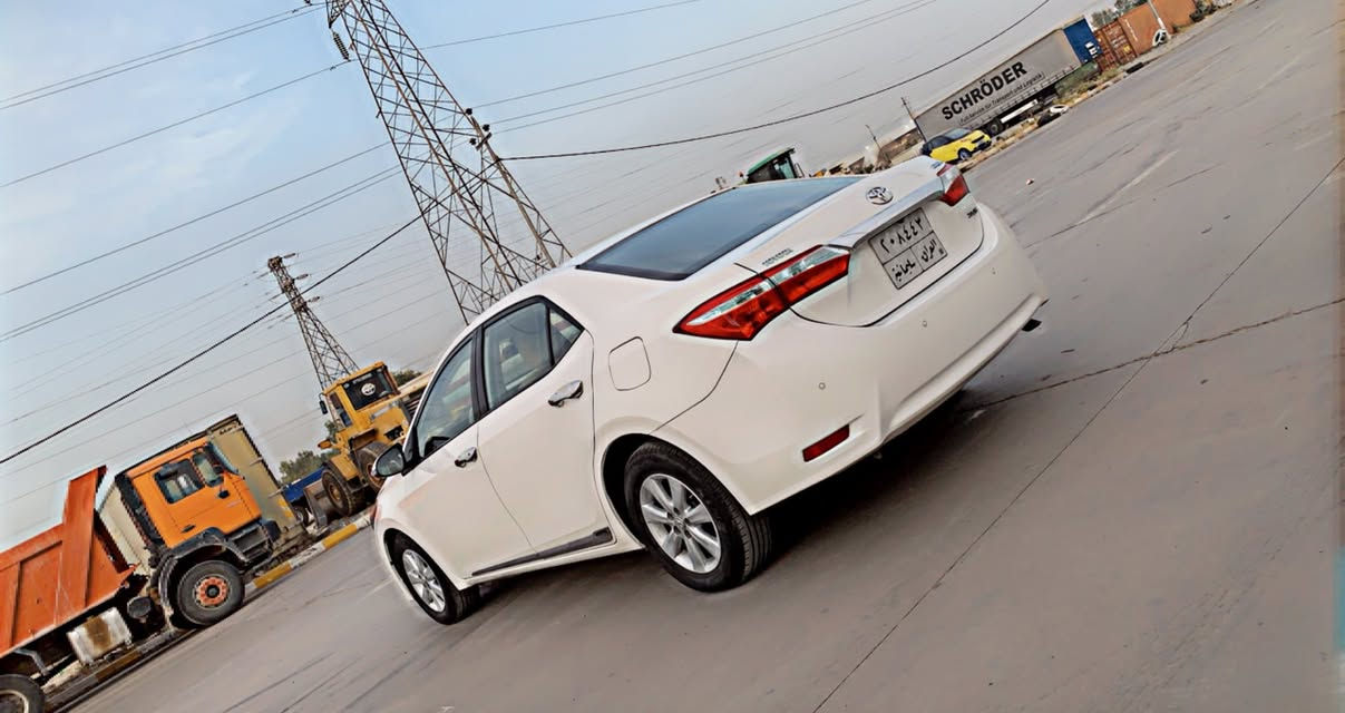 توێتا کرۆلا  ٢٠١٥ ی خەلیجی ناو زەرد 
مەکینە ٢٠ و بەشەرتی گێڕ و مەکینە و مەکینەی لۆکی لەسەرە 
١٠٩ هەزار ڕۆشتوە و ڕەقەم و سەنەوی تا ٢٠٢٧ نوێیە ، بەشەرتی تەحویل و غەرامە (١١٨$) و ماعمەلە 
***********
سەیارەکە لە کەلارە
