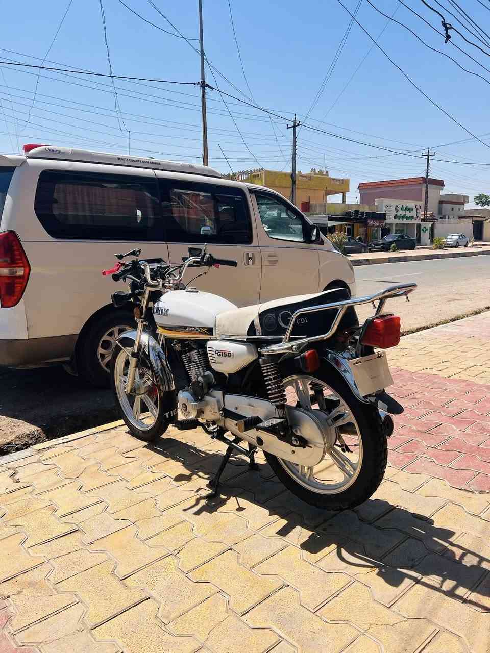موطور سولنك موديل 2023 نضاف فول محرك ما مفتوح شرط موطور جاهز  ما عيزو مصرف فقط باتري السعر 550 وبي مجال رقمي ***********
