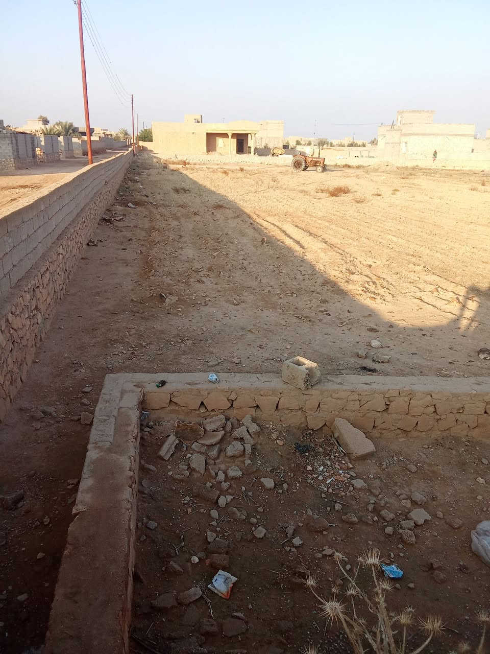 سلام عليكم كاع البيع نهضه شرقيه غرب جامع حجي فازع تريد خمسميه نبيعك تريد الف اهم نبيعك الستفسار عل رقم ***********
