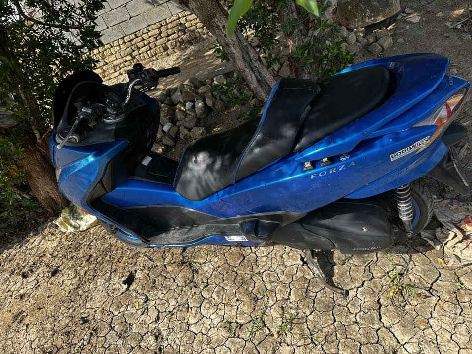 السلام عليكم/ ***********/
دراجه فورزا 0️⃣ 🔟 مجفته قبل شهرين نكره سلف كفاله محرك وكير لا تنقيص ولا تبخير اول تجفيته الهه كامله كهربائيات من الطول لطول اربع تحويلات كفرات 60‎%‎ اكفلك عشائر فقط سعرها 800 وبيها مجال بسيط
