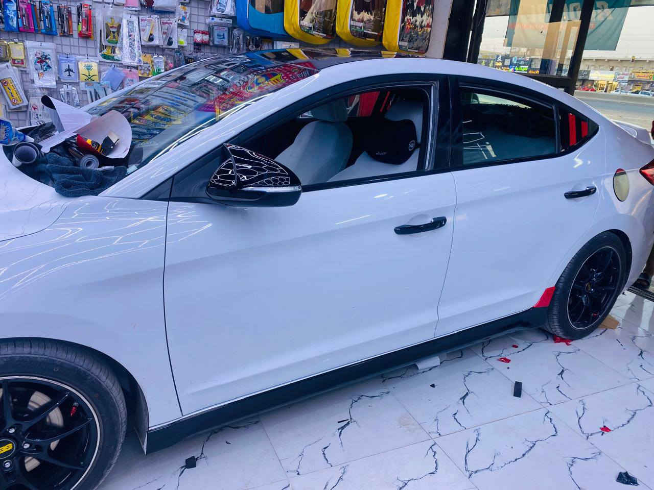 الانترا 18سبورت 
محرك ١٦٠٠تيربو 
كير DCT دبل كلج 7نمر
فول مواصفات 
فتحة بصمه فول الاخير 
حادثها بنيد وجاملغ 
***********
مكلف ب النشر
