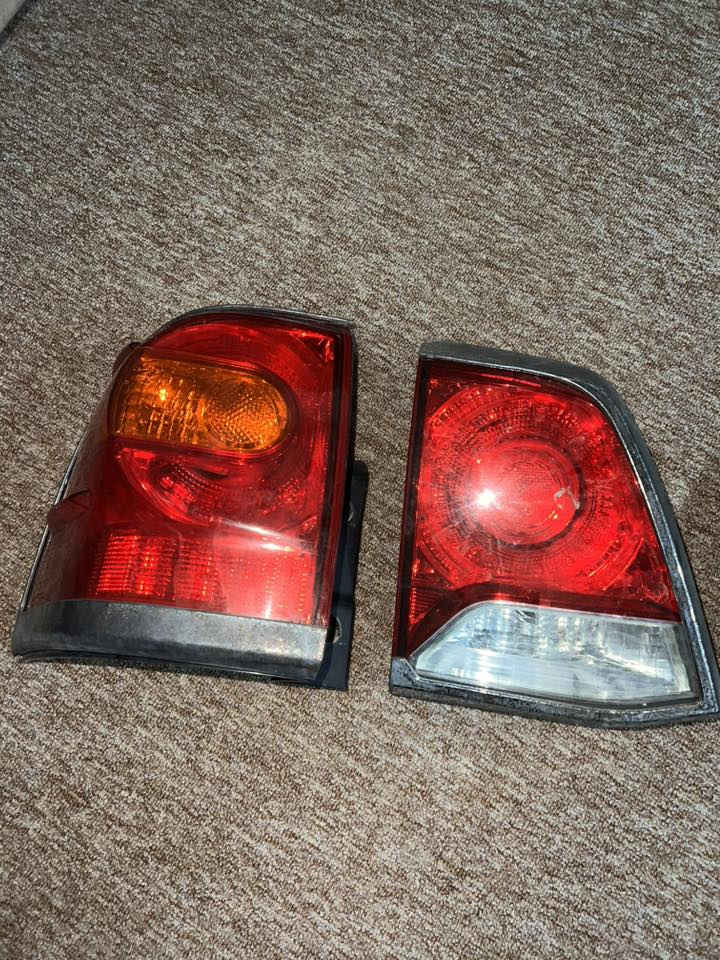 سلام عليكم بگ لايت لاند كروز من 2012لل2015 نضيفات واحد بي فطر خفيف قيم واخذ مكاني بصره مطيحة رقم ***********
