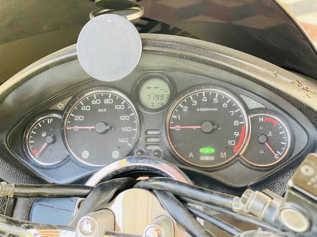 🔥 للبيع فورزا 09 كرستال 🔥

السلام عليكم 🌹

🏍️ Honda Forza 09 Crystal
📍 المكان: الزعفرانية - شارع المعهد

✅ التفاصيل:
🔹 ادامه قاعدة فيت بمب
🔹 فيت بمب جديد
🔹 تبديل زيت Motul جديد
🔹 بانزين محسن
🔹 كهربائيات كاملة شغالة
🔹 محرك صافي
🔹 باتري جديد
🔹 كشرة نظافة 80%
🔹 منظومة زينون
🔹 أوراق كاملة موجودة
🔹صالصنه رياضي

⚠️ الشغلات الي تحتاج تسويه :
🔸 تاير أمامي نص عمر
🔸 الجكمجة مرات تقفل ومرات لا
🔸 كلوب الصندوق ميشتغل
🔸 الكير ملغي
🔸 دبلات أمامية نص عمر لكن بدون نضوح

📸 الصور توضح الحالة

💰 السعر: 850 قابل للتفاوض ويا الشراي الجاد

📞 ***********
📲 واتساب موجود (ما عنده رصيد
