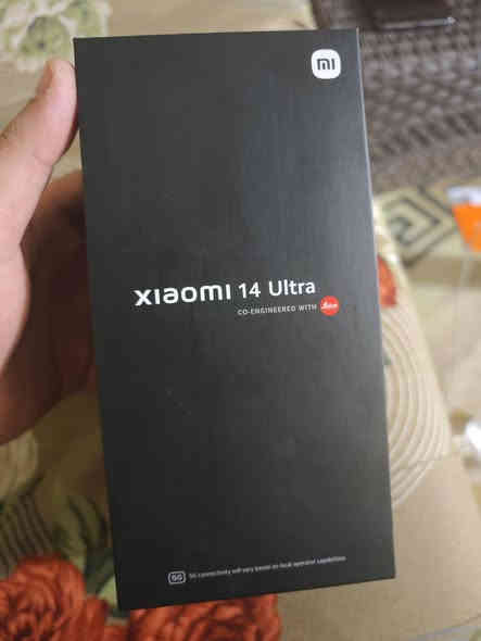 السلام عليكم ورحمه الله
العملاق الفلاكشپ من شاومي
أل- mi 14 Ultra مي 14 الترا نسخه الجلد الاسود
جهاز نضافه عاليه بدون اي 
مشاكل مكفول 1/1 من اي ملاحضه
بمواصفات
شاشه كبيره LTPO AMOLED بدقه جدا عاليه بكثافه بكسل 522بكسل لكل بوصه
بمعدل تحديث 120Hz 
معالج من سنابدراكوم Snap 8 Gen 3 الخارق بمعماريه 4 نانو متر
افضل نضام تصوير بعالم الاجهزه و مزايا التصوير السينمائي لصناع المحتوى 
بطاريه 5000mah تستمر لاكثر من يوم 
هارد 512Gb ورام عشوائي 16Gb الاسرع بنضام التردد
صوت ستيريو محيطي من دولبي هارموني
الهاتف بدون اغراض
السعر مليون و بي مجال 
بغداد/البلديات
***********
او راسلني خاص
