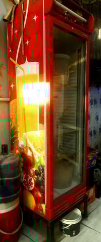 براد عمودي • نظيف • الديوانية