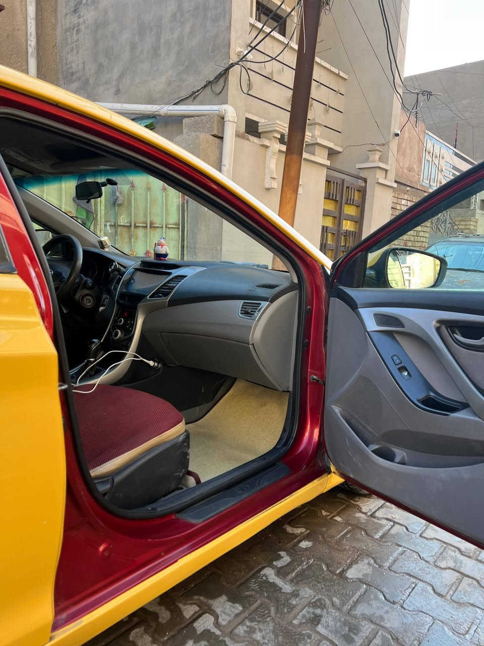 السلام عليكم النترا للبيع موديل 2015
حادث خلفي مرفوق بلمنشور قبق الجنطة راجع نفسة 
غير هذا الحادث مكفولة 
كير مكينة مكفولات تخم تاير قبل شهر شادة
رقم بغداد انكليزي تحويل ثاني يوم 
نضام ايكو مانع انزلاق تحكم استيرن جهتين 
تبريد شغال على السويج 
بيها منضومة غاز عاطلة دكمتها 
مصفرة هيئة وبحث 
المكان:بغداد/بغداد الحديدة 
للاستفسار الاتصال :***********
