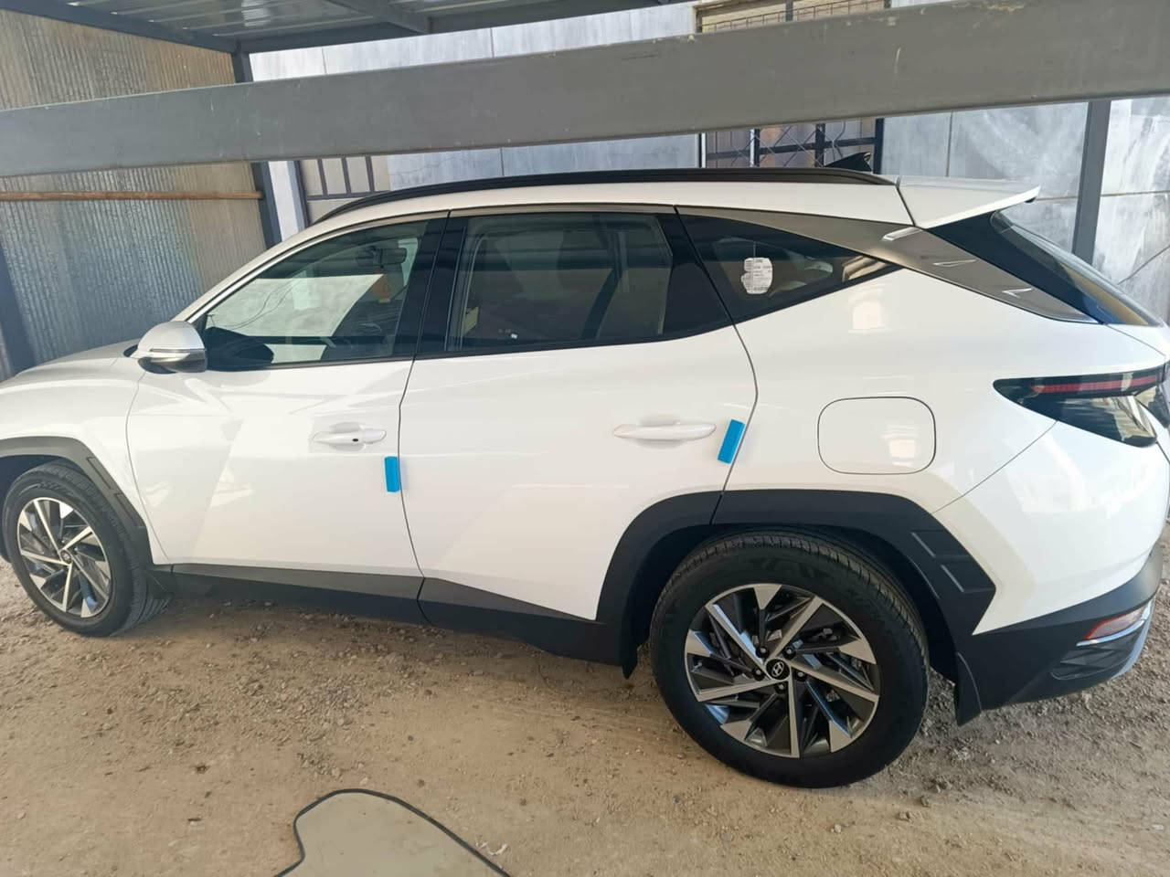 توسان ٢٠٢٤ خليجي مكفوله بغداد ب اسمي السياره جديده
بصمه 
شاشة 
حساس امامي خلفي 
لد مانع انزلاق 
٣ انظمة قياده 
ترحيب 
تشغيل عن بعد 
مكينة ٢٠٠٠
السعر 225 وبيها مجال..
للاستفسار الاتصال على الرقم. ***********
