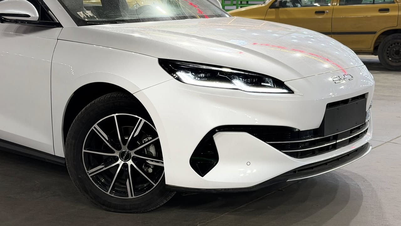 سيل 6 موديل 2025
فول مواصفات للاخير 1/1 كرسي كهرباء داخل ابيض سقف بنوراما 
5 كامرات . زيرو 0 km غير مستعمل 
مكان السياره بغداد السيدية / استفسار اكثر  ***********
