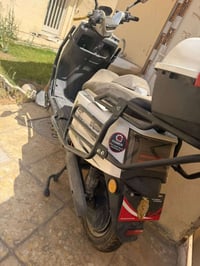 شباب عدنه هاي دراجة مشتريهه جديده مستخدمه اقل سبوعين مستعجلين على بيعت...