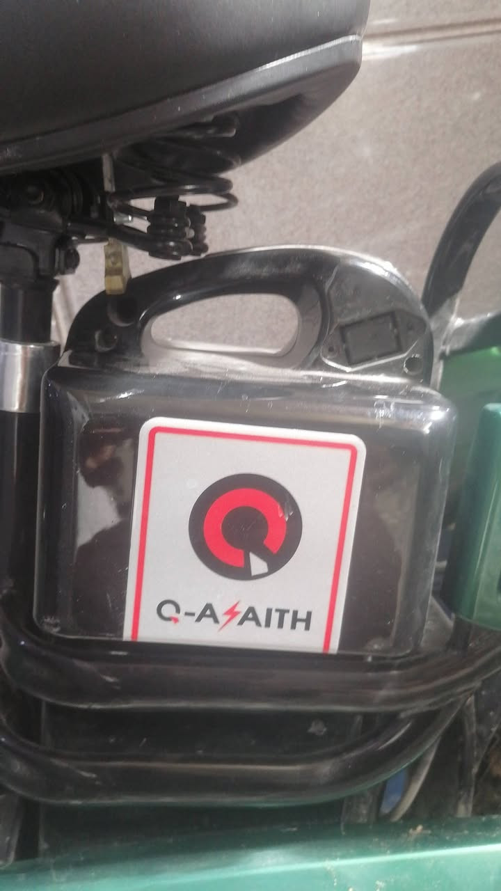 السلام عليكم دراجه شحن او بايسكل نضام ام بي ثري وجهاز إنذار دراجه استعمال شهر كامل موصفاتها صارت علينه بالاقصاد ب800 انطينه مقدمه 100وهسه ستحقت50مال شهر الي ياخذها بالقصاد نفس سعرها اذا نقدي احسبها 650


**إذا كنت صاحب هذا الإعلان وتريد حذفه لأي سبب، رجاءا أرسل رسالة إلى الدعم الفني**