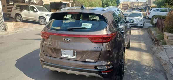 السلام عليكم
كيا سبورتج ٢٠٢٠ خليجي 
 جي تي لاين للبيع 
مواصفات فول ١/١ مكينه ٢٤٠٠ 
اكييد الكل يعرف الجي تي لان شلونها
بدون حادث  مواصفات
بانوراما 
تحكم استيرن 
مري شفط 
حساس امامي خلفي 
شاشة كبيرو شاشة اعطال كامرة 
هاند بريك كهرباء 
صندوق كهرباء 
كشنات جلد 
السيارة خير من الله مكينه وكير وصدر 
ماشية ١١٣ وقابله للزيادة مكاني بغداد شارع فلسطين السعر ٢٠٥٠٠$ وبيها مجال للشراي 
للاستفسار ***********
