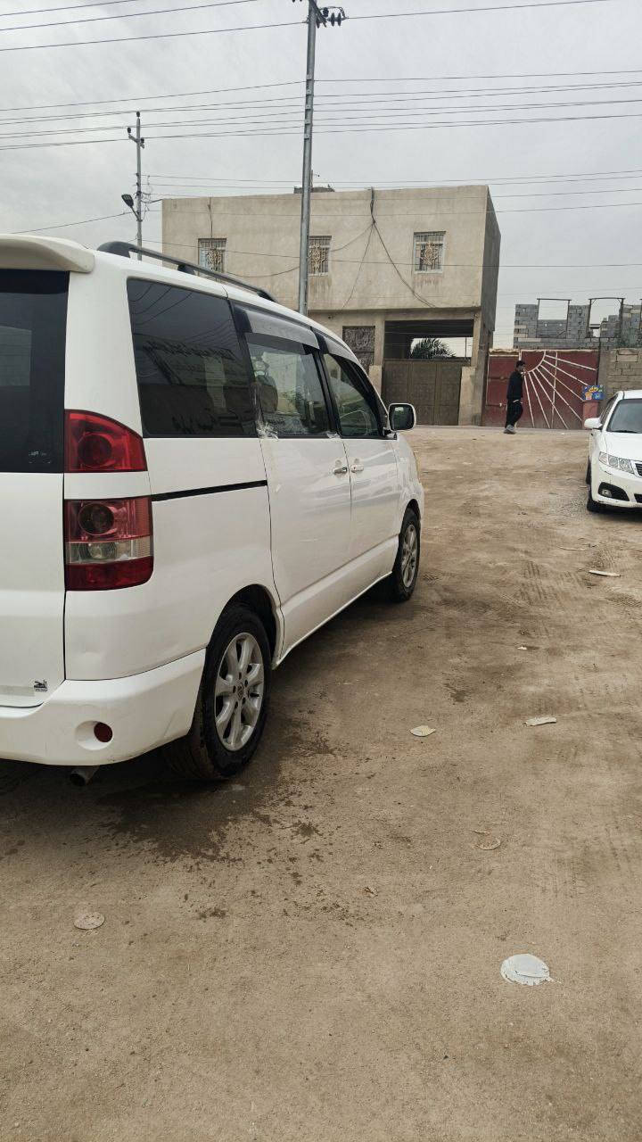 السلام عليكم
سياره تيوتا نوها NoAH مديل 2001كفاله مكينه كير ضربه صبغ مكفوله من كلشي محرك2000سياره حلوه ونضيفه 7راكب طخم تاير جديد تبريد شغال حداديه جديده 
السعر87ورقه الموقع البصره أبي الخصيب 
الرقم:***********
