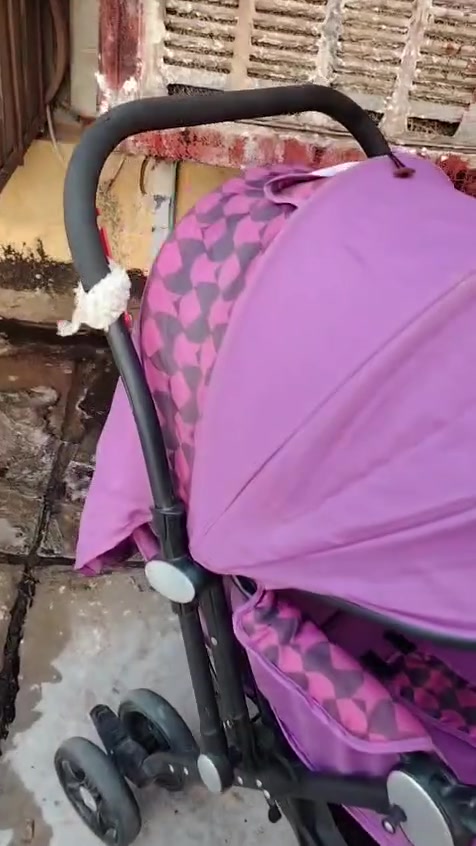 سلام عليكم ورحمة الله وبركاته بنات هذه غراض نضيفه واخت الجديده وكلشي وسعره بلتعليقات اسالي وجاوبك


**إذا كنت صاحب هذا الإعلان وتريد حذفه لأي سبب، رجاءا أرسل رسالة إلى الدعم الفني**