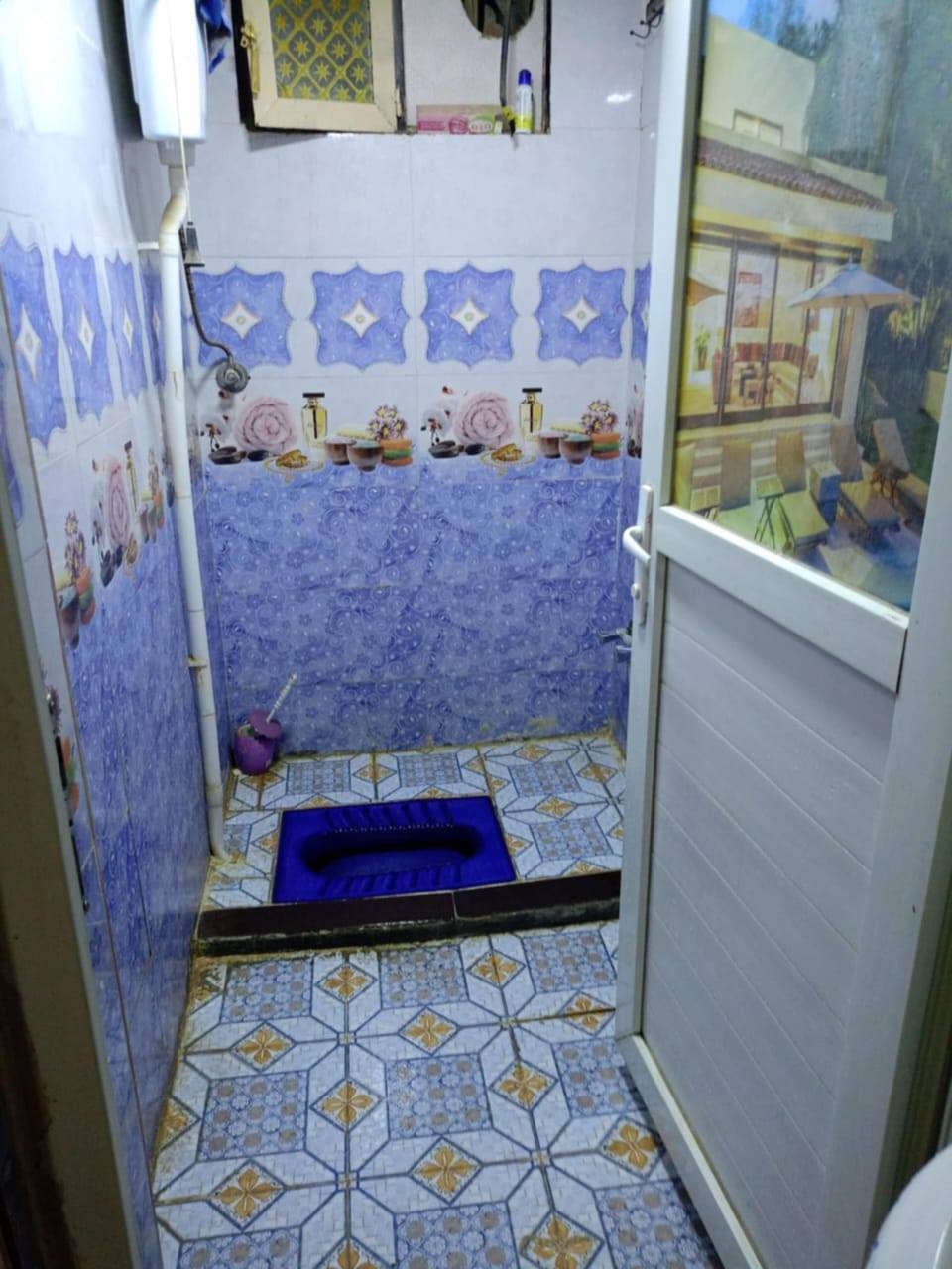 للأيجار بدووووون وسيط 
من المالك مباشرة 
بيت جديد ونظيف 
مساحة 50 متر النداء
 خلف ملعب النجف طابقين 
جميع الخدمات قريبه ومتوفره
 مياه كهرباء انترنت مدارس أسواق.
***********
