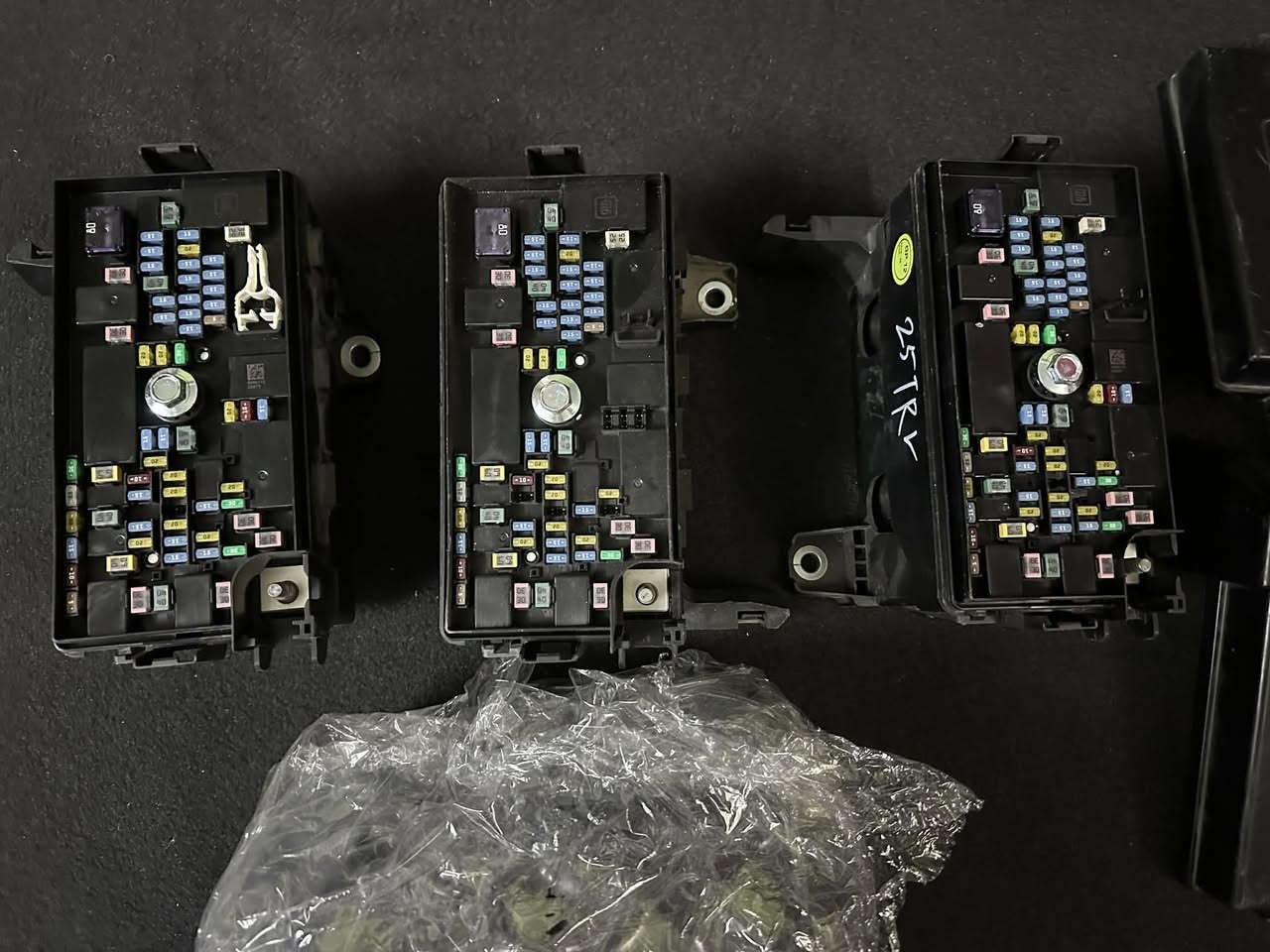 السلام عليكم

من رخصه الادمن المحترم //

قاعده مال الفيوزات اصليه تفصيخ مال ترافرز واكاديا شكل الجديد 2024 لل 2026 كل الفئات ترهم  وشرط الفحص كاملة ويه القبغ , بغداد واتس اب ***********
