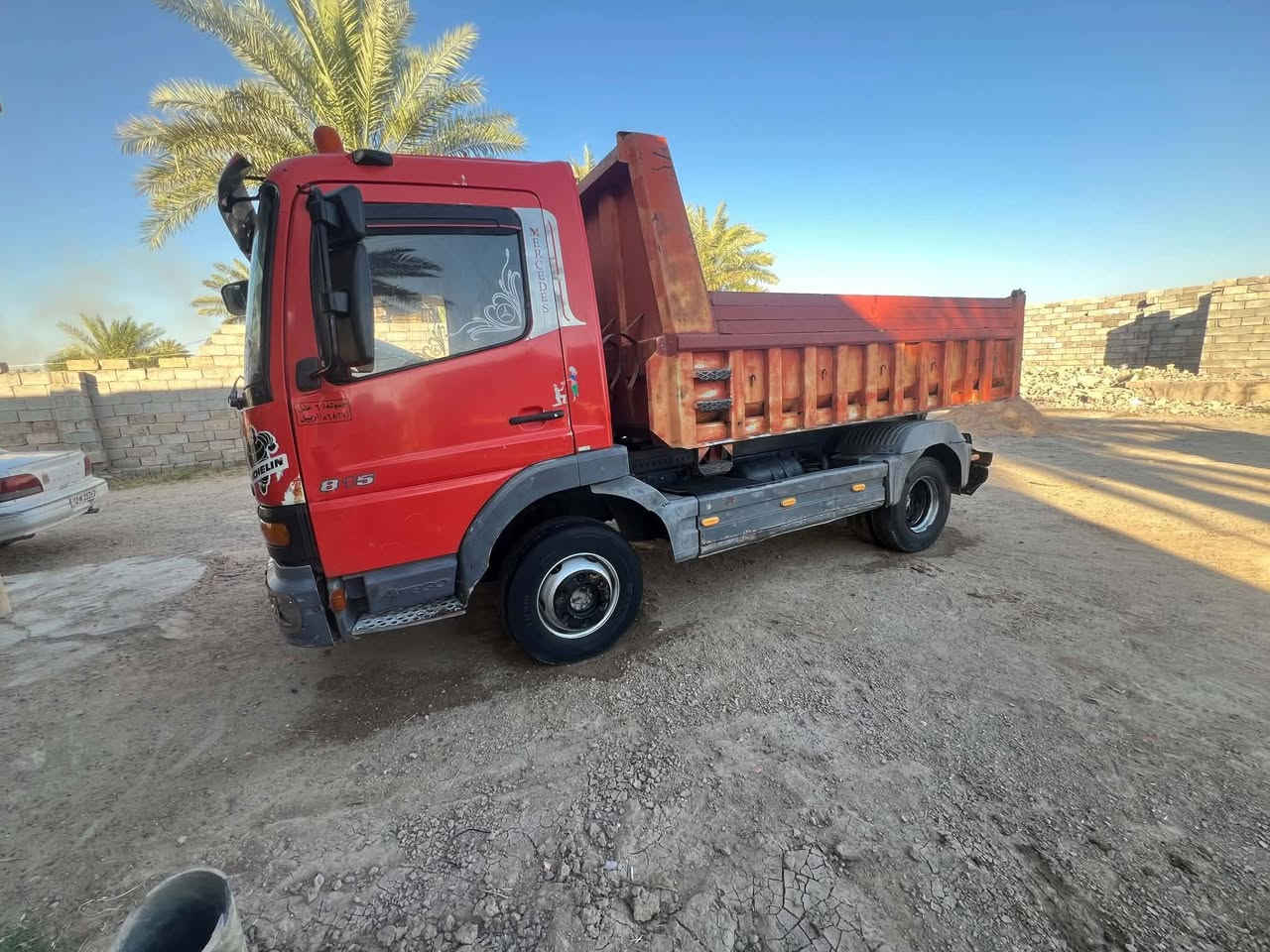 سلام عليكم اتيكو البيع موديل 2001  سته كير دبل شاصي مكفوله كفاله عامه ***********
