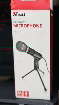 مايك • استاند