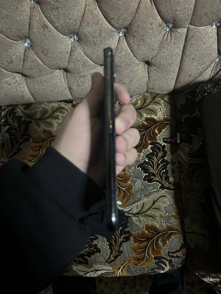 جهاز اكس ماكس ذاكرا ٢٥٦ تك جهاز مامبدل بيه كلشي فقط الفيس ايدي واكف وتكدر اصلحه جهاز نضيف مثل ما موضح بل صور بطارية ٨٠ سعر جهاز (180الف) بيه مجال حك الجيه ***********
