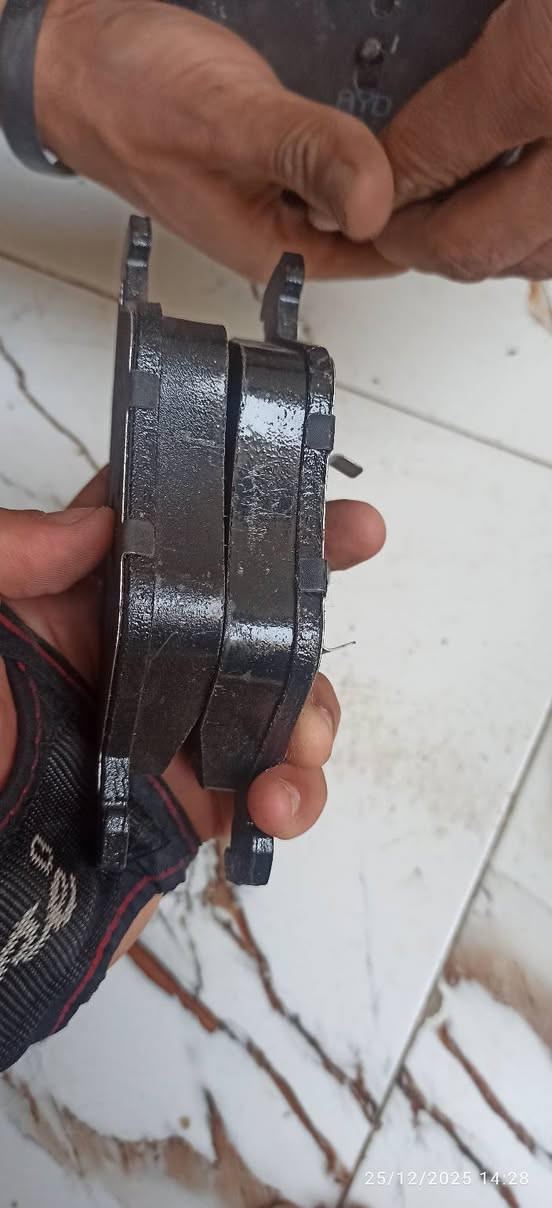 السلام عليكم 
غراض ٧٠٠ للبيع 
بصره مدينه بني منصور 
***********
