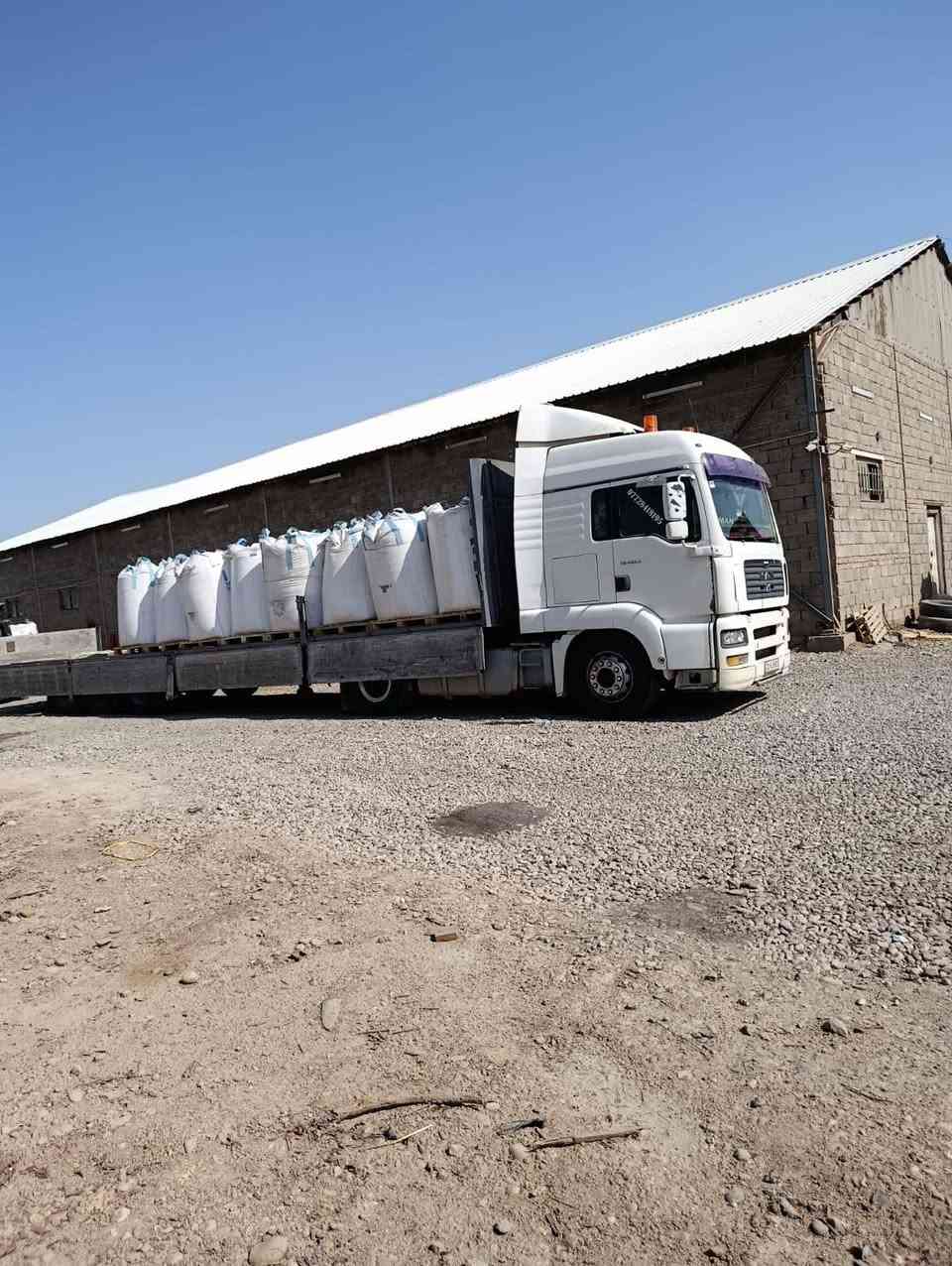 السلام عليكم مان للبيع 2001كير وتماتيك بم ونوزل سنويه 2030 بسمي تحويل ثاني يوم مربوطة فلات دك تاير تخم تاير جديد السياره مكفولة كفاله عامه كير مكينه شاصي بشرط هذه رقمي ***********
