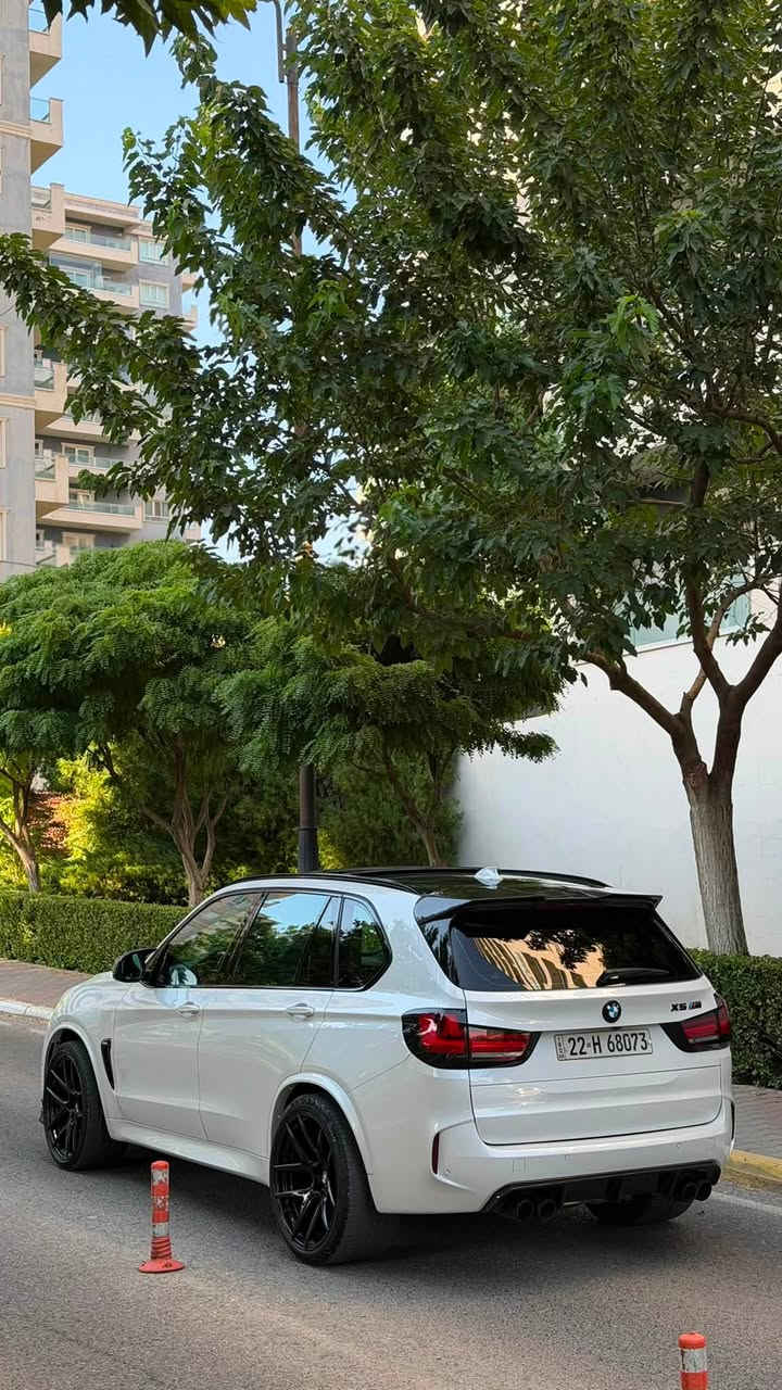 ...﷽ ...
الوحش الماني🚀🚀🚀
سيارة جديد جديد 📦
للبيع BMW x5 m اقوى محرك  S63🇩🇪
موديل :2017
محرك :v8 twin power Turbo 
قوة حصان :700+ HP
سيارة : M Power بلاد 
عداد: 330km

…………………………………………..
اعلا مواصفات 
بصمة 
سلايد
صقف: شامو
ابواب شفط
ابواب بصمة
كشنات هيتر
كشنات تبريد 
كشنات كهرباي
رادار امامية 
تحديد سرعة
لايت :BMW Adaptive LED
صندوق كهرباي
سماعات:BANG&OLUFSEN
كامرة:360’
تبريد ثلج 
نظام : M1.M2
نظام: sport.Efficient.sport Plus
نظام :m power
…………………………………………………………………..
سيارة جديد
ماشية:106000  km الف 
واحد جمال مكفولة كفالة عامة حتى دعاميات شرط فقط ٥سم تعديل   مكفول بل كلشي
سيرفس كل بشركة bmw
ضمان 
كير محرك بشرط ما مفتوح
كهربائية كل بشرط
صدر بشرط
سيارة جديد 
رقم سليمانية جديد
فحص هزة جديد

……………………………………………………………………

سعر 265$ مجال بصيت ارخس سعر 

مكان : سليماني
رقم تلفون 
0771069292
#الجميع


**إذا كنت صاحب هذا الإعلان وتريد حذفه لأي سبب، رجاءا أرسل رسالة إلى الدعم الفني**