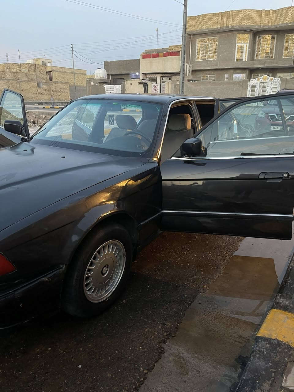 سلام عليكم بي ام ٧٣٥. سياره   مرتبه وحلوه مشروع وطني  ماكو غرامات نصبه حلوه تواير جدد حداديه الصدر  ٧٠ بل ميه ولحداديه الوره تعبانه ميكينه.  نضافه فولللل  لسنويه باسمي لكيره  بيه مشكله    ما اكفله ولبقيه كفاله  لسياره مصبوغه جماليه  لمكينه كفاله   غرفته نضيفه  سعر ٣٨  وبيه مجال لطيبين ***********
