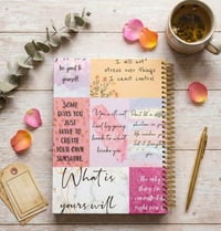 سجل كولاج الجديد بتصميم عصري وسلك ذهبي يضيف لمسة فخامة لمكتبتك الورق ف...