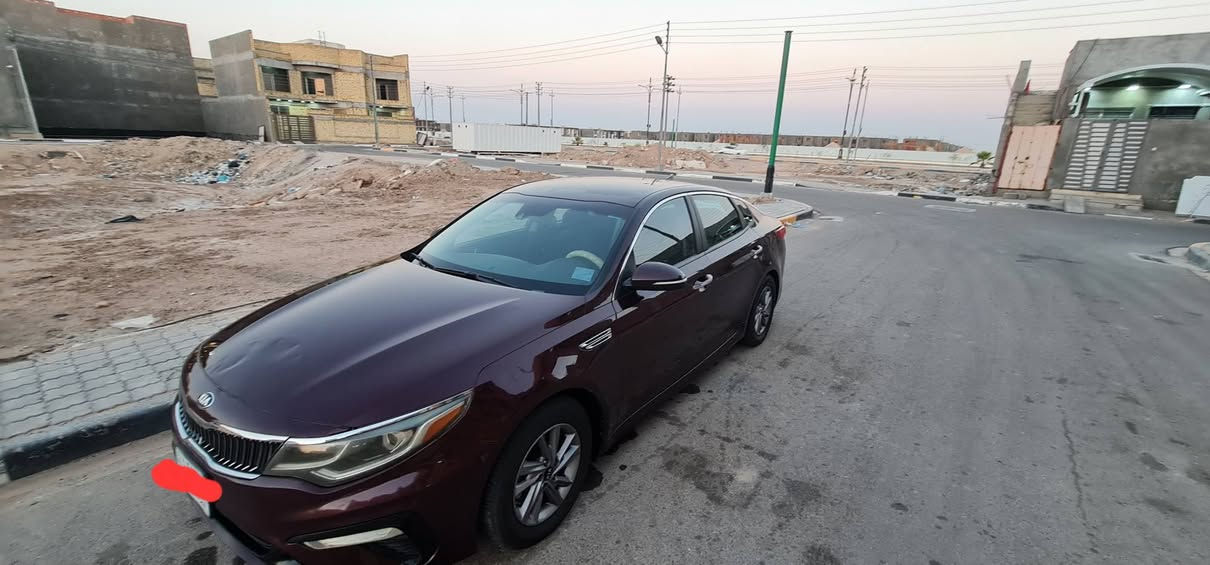 بسم الله الرحمان الرحيم
كيا اوبتيما للبيع او مراوس 
مديل 2020
وارد امريكي 
رقم بصرة تحويل بأسمي
حادث السيارة خسفة بلبنيد ودعامية حادث خفيف 
مكانين بارد 
السيارة بدون صبغ وبدون تبديل 
صبغ فقط الدعاميات 
ماشية السيارة ٤٩ الف 
مكان السيارة بصرة 
السعر١٣٧ وبيهة مجال 
الرقم 
***********
