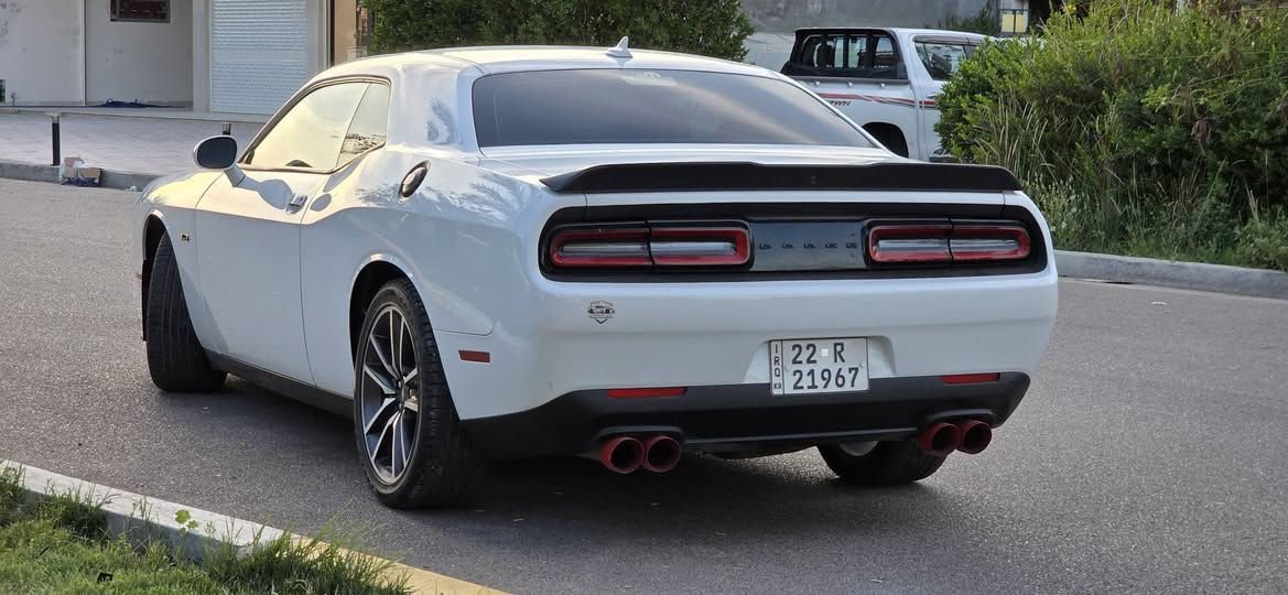 ​🏁 دودج تشالنجر R/T Last Call 2023 - Super Track Pak
1. اصدار اخير اخت الزيرو 
​ماشية: 6600ميل فقط 
​رقم اربيل باسمي
​نظام الصوت: سستم سماعات فاخر من Harman Kardon.
​الحادث: حادث أمامي (كما هو موضح بالصور)
* Not    ملاحظة******
* السيارة عليهة برمجة مراوح وتقليل صرف الوقود ومزودة باكزوز رياضي ودفيوزر من شركة  BIG BOZ وعليهة اكس بايب اكزوز
للتواصل : ***********/***********
