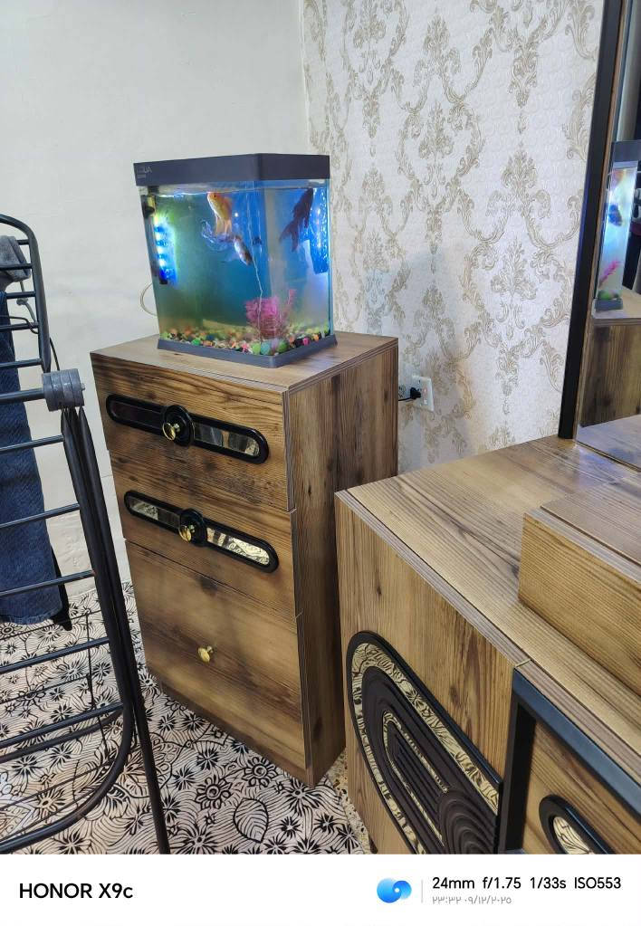 غرفه جديده صارلها سنه اخذتها مليونين اريدها مليون و٢٠٠ وبيها مجال الاتصال على الرقم ***********
