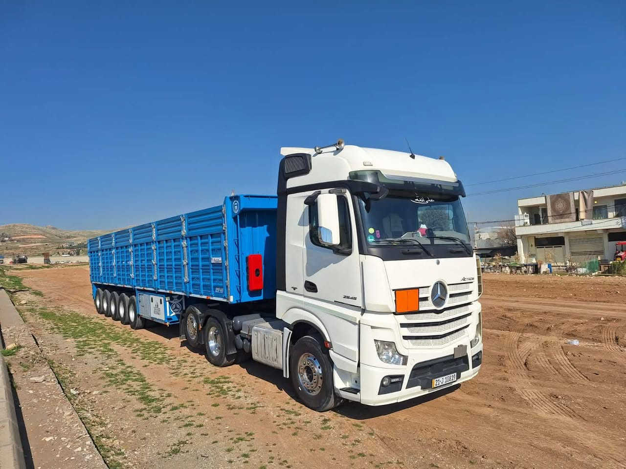 البيع وحش فول مواصفات راس وعربانه 5محاور تريد بس الراس او طراس وعربانه الاستفسار اتصال على الرقم ‏‪0790 580 3728‬‏‏
