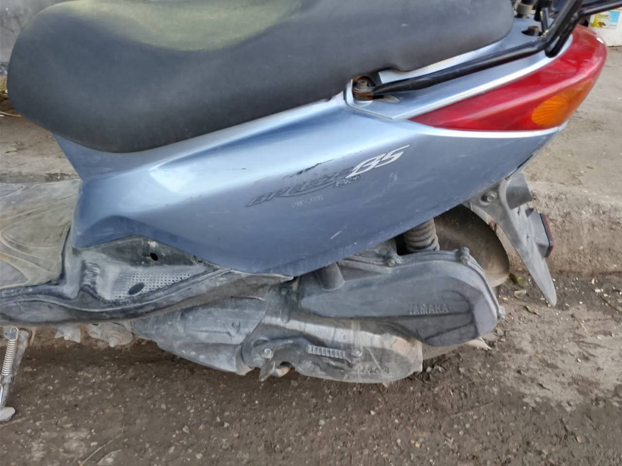 السلام عليكم للبيع دراجه بريز 140
دراجه نظافه فول مال رمبه صار ٤ اشهر من اخذتها 
وياها المنفيس و وصل الشراء
  محرك كهربائيات مكفوله كفاله 
 وكلها شغاله  كفرات مختمه اصليه ... اصليه 
جيب فيتر وتعال للبيت ... 
السعر 750 الف  بغداد. حي العامل ....
***********
