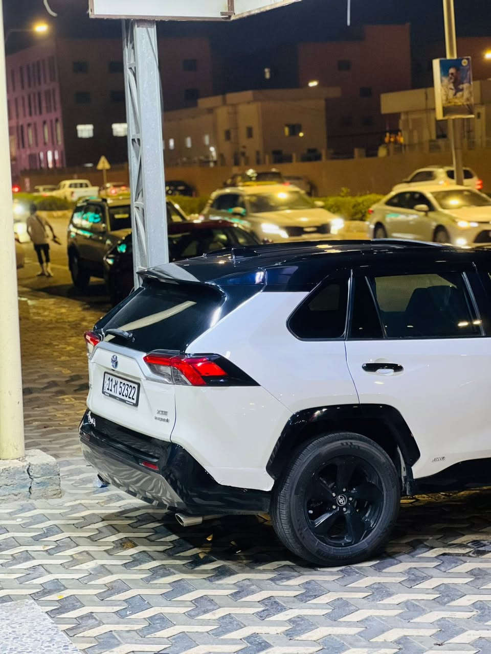 السلام عليكم للبيع راف فور موديل 2021سياره بلاتنيوم فول الضرر جاملغ امامي مصلح ومصبوغ بيهه خمس قطع صبغ جاملغات امامي وبنيد باب الصدر باب السايق كلشي مابيهن بس صابغهن من ضمن الجاملغات سياره نضيفه كلش بغداد سياره مال جنيه 
20600 السعر بيهه مجال*********** مكان سياره فلوجه
