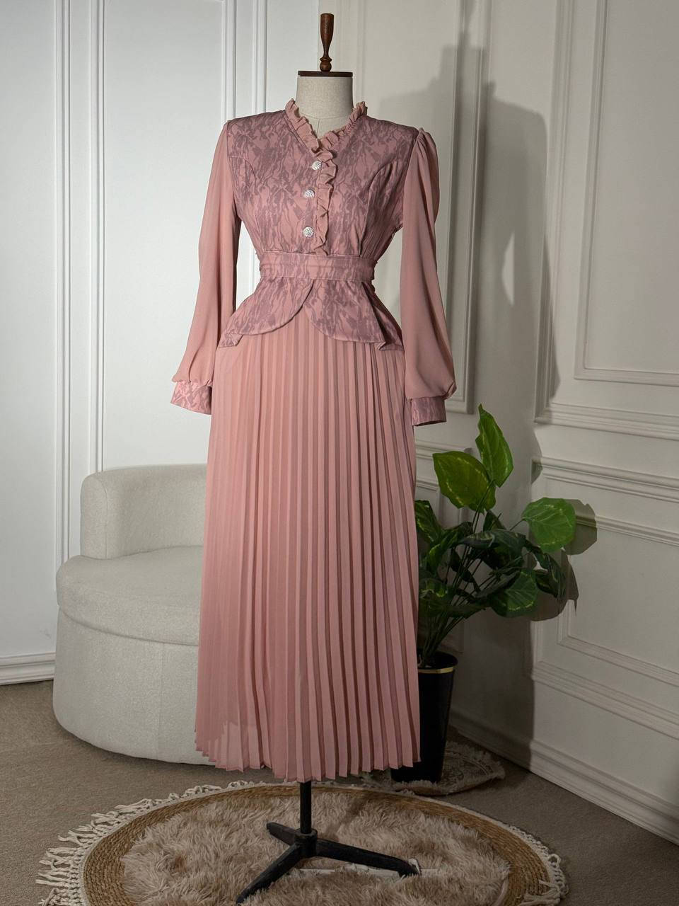 طقم قطعتين خامه دبل كولتي عالي✨

القياسات 38 40 42 44 46 48 ✨

#الجميع


**إذا كنت صاحب هذا الإعلان وتريد حذفه لأي سبب، رجاءا أرسل رسالة إلى الدعم الفني**