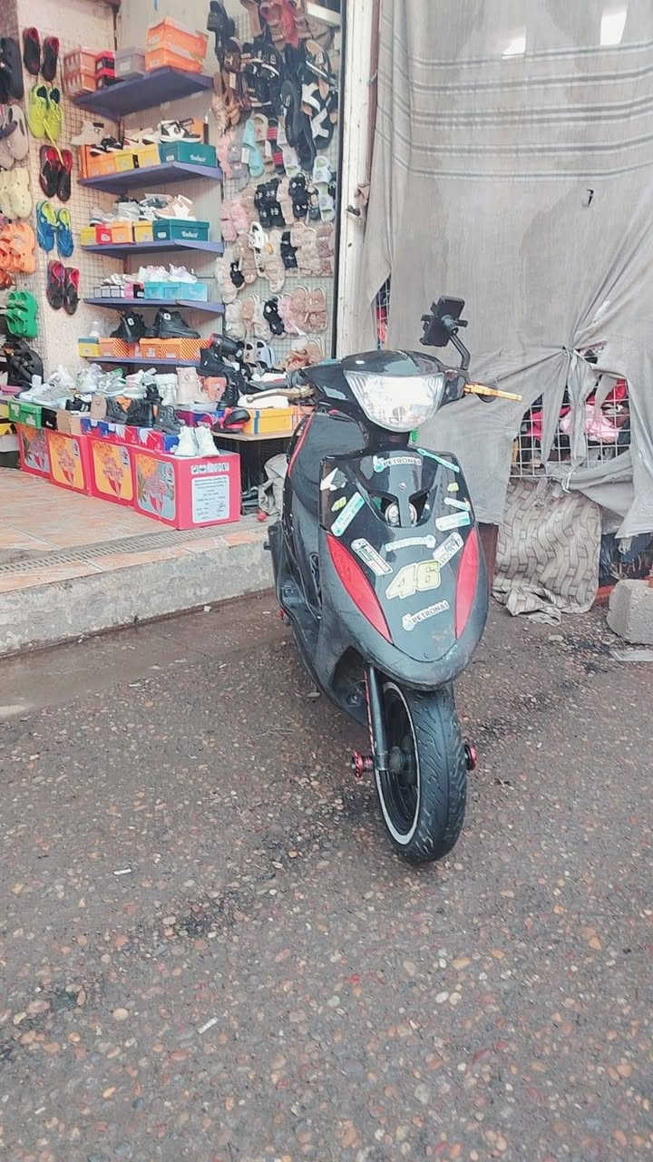 ماكس عدله للبيع الدراجه خير من الله كهربائيات شغاله كفرات اربع ولفات عوزها بس سلف  ودشبوله الكتروني بس فاصل هندر واحد الدراجه 55بيها تزويد بدأت بريك اصليه صالنصه اف ام كشن رياضي قبق فلاوين رياضي قبق عنلار رياضي السعر 550وبيها مجال  مكان بغداد جسر ديالى ***********
