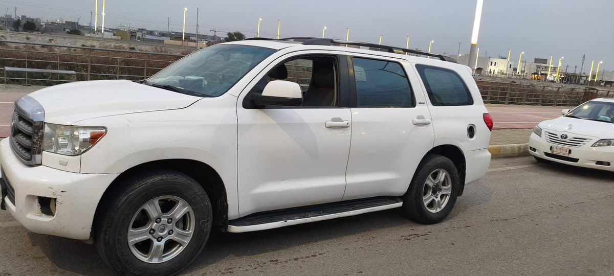 تيوتا سيكويا 2008 رقم بغداد للبيع
وارد امريكي 
السيارة SRS فتحة 
السعر 155$ 
مكان السيارة الرمادي 
***********
