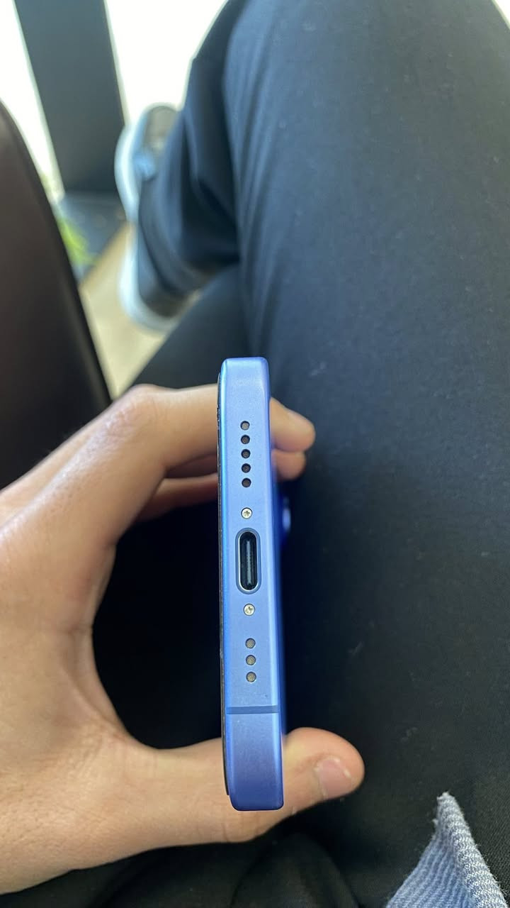 السلام عليكم ايفون 16 عادي ذاكرة 128 بطارية 91 سعر 860 الف وبيه مجال ***********
