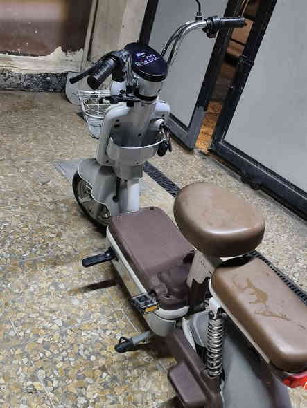 سلام عليكم دراجه شحن للبيع شغاله كلشي ماناقصه شي رقمي للتواصل الاستفسار  *********** مكاني البياع حي التراث
