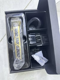 مكينة حلاقة • شحن • آخر قطعة