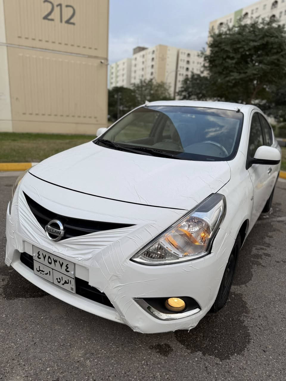 سلام عليكم 
للبيع نيسان سني 
2020 بليته زركه 
مكفوله منل الصبغ
بيها حالوب بنيد وقماره وصندوك 
بيها بارد جاملغ امامي ايمن فقط 
باقي السياره كفاله كير مكينه صدر 
ماشيه 89 بسم شركه وعندي وكاله 
مكان السياره بسمايه او السيديه
السعر 98 وبيها مجال قليل 
***********
