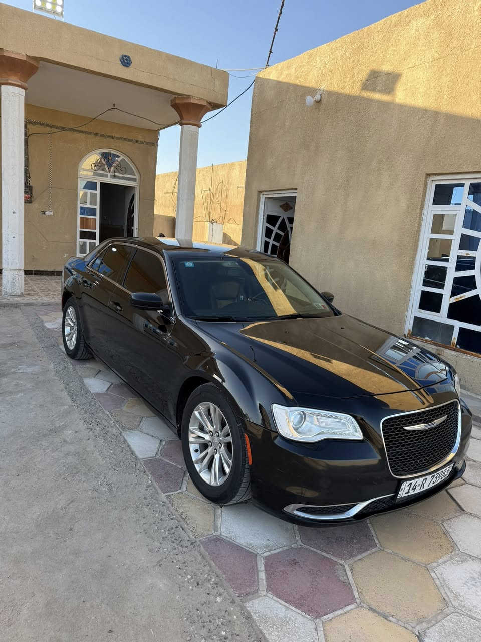 اوباما 300 موديل 17 مسجله 23
ماشيه 200 km
رقم بصره بأسمي 
بيها باب تبديل وكاله فقط 
مكان السياره البصره الزبير 
السعر 200 بيها مجال بسيط
***********
