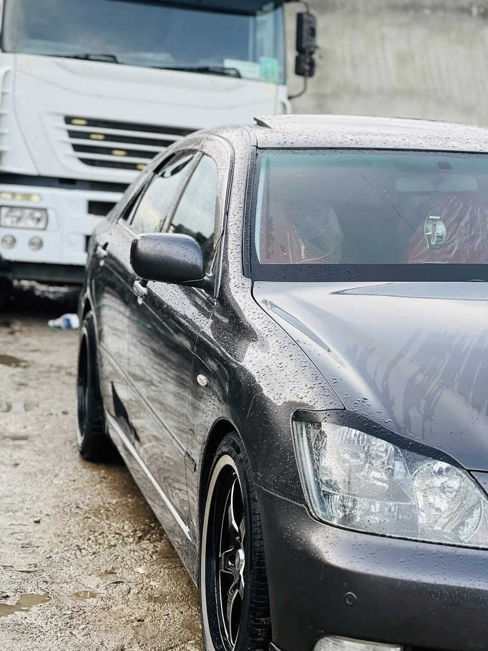 بــەناوی خوای گەوره
بۆ فرۆشتن شـاھینە مووس مووس2007 سپۆڕت 184.

ڕەنگی نەوتی 

184 🔥. بێ دووكەڵ بەشەرتی

 تاقانەی قوەت و جوانی .

3 دوگمەی قەپات مواسەفاتە.

سلايد و جلد و ھیتەر

جلدوشتی نەدڕاوە

كامل سپۆرت سالانسای سپۆرت سەتیکی نەرم زۆر بەرز نیە

ئـاوێنەكاره باو هیتە

ساج.سور بێ شكاوی 

جامم ھەڵگرتوە. 

تازە رۆنی گۆراوە 

هەر چوار تایەی تازەیە

دیسك و پاتری نویە

سەیارەكە وەسفی ناوی ناو  و دەری یەك لە یەك جوانتر

سەقفی جوانه 

تەقە و ڕەقە و كارەبای بەشەرت

 

لەگەل رێزم مشتەریت تەلەفوون بکە

     شوێن 

                                                               

هەڵەبجەی شەهید

 ***********
