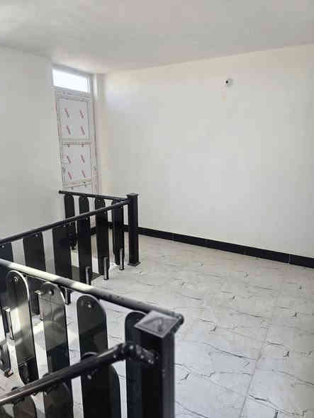 سلام عليكم
بيت للبيع مساحه ١٠٠ متر 
غرفتين مطبخ صاله صحيات
بيت جديد بناء ٢٠٢٥ غير مسكون
للاستفسار ***********
