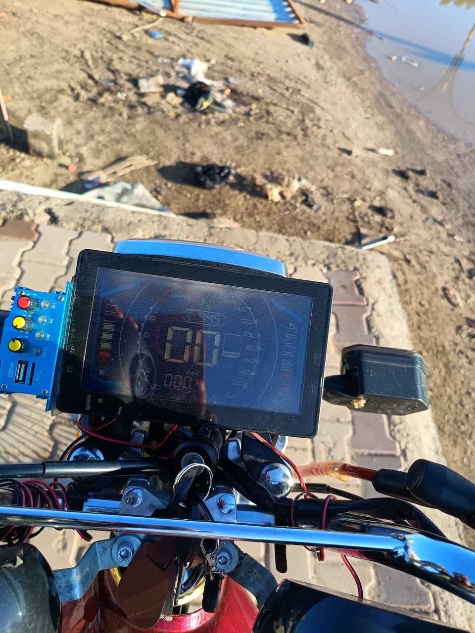 سلام عليكم لبيع دراجة تايكر مفولة اي نقص مابيهة اوراق كاملة السعر 750 وبيهة مجال مكاني ديالى ناحيت العظيم رجان لموشراي لايراسي لي ستفسار اتصل علة هاذ ارقم ***********
